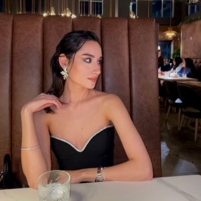 mvrryvm's profile picture. 🦦