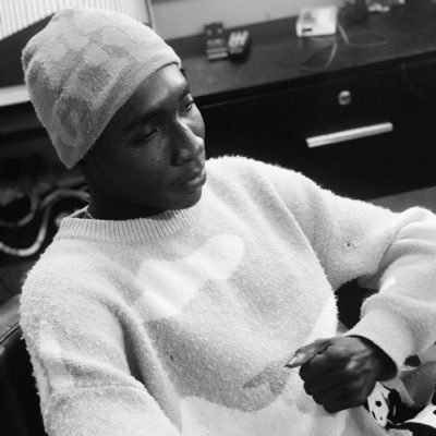 dwhizzy_'s profile picture. ||Peace and Truth Advocate|| A student|| @lfc fan. I’m just me. Spreading kindness and keeping it real ✨ | Passionate about connecting authentically| #kindness