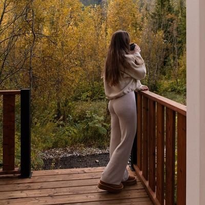 aleksis937850's profile picture. 