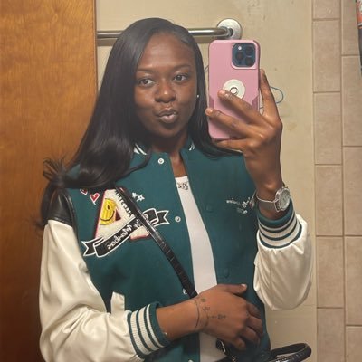 BNickole__'s profile picture. Life’s what you make it..🦋💕✨