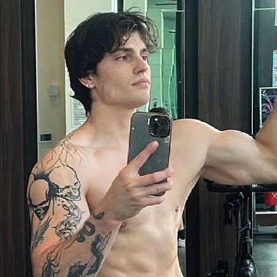 bielzinsfw's profile picture. perv fanboy | always gooning