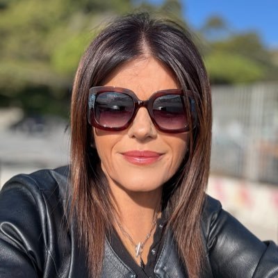 SabrinaTimelli's profile picture. “C’è bisogno di arte per non morire di realtà!” 🎭🎼 Sognatrice controcorrente