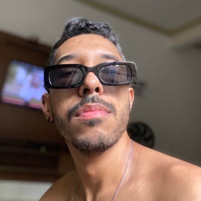 pebolin's profile picture. aguardando a minha volta por cima chegar, mas acho que esse momento já passou