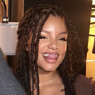 barbieneptune_'s profile picture. professionally controversial 🌺