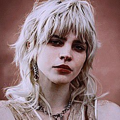 STONEDSITTER's profile picture. 