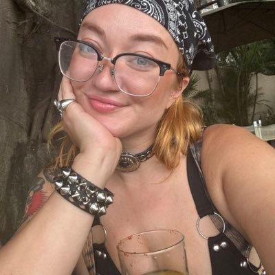 lenajames526's profile picture. 