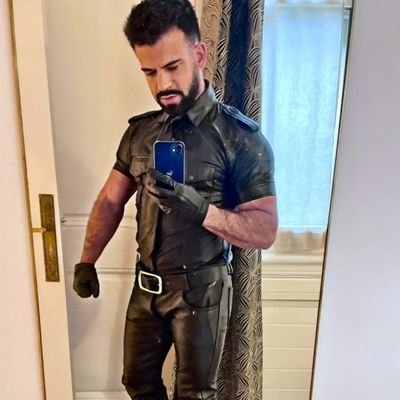 muscleinleather's profile picture. Findom | Leather & Big Muscles | Domination | 😈💪🏻🔥 | 🗣️🇬🇧🇫🇷