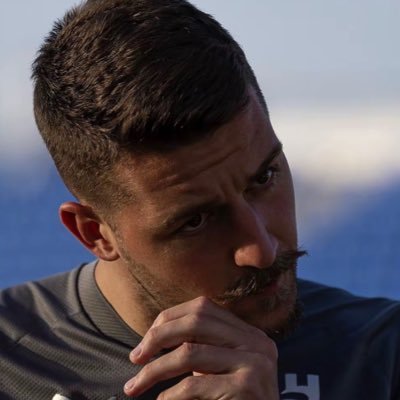 D_Az001's profile picture. سوء الحظ الحقيقي ليس في الخسارة أو التعثر، بل في ألا تكون هلالي منذ البداية.