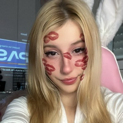 JustKiirby's profile picture. Streamer chill de cojones montada en el euro 🎀  tw:Justkiirby