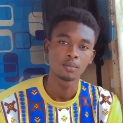 Mannie_Spry's profile picture. Chelsea Fan | No dey follow me drag online 😭,  offline only me dey drink my garri