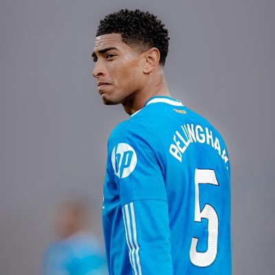 JotaRms07's profile picture. Je ne peux pas contenir à quel point j'ai chaud