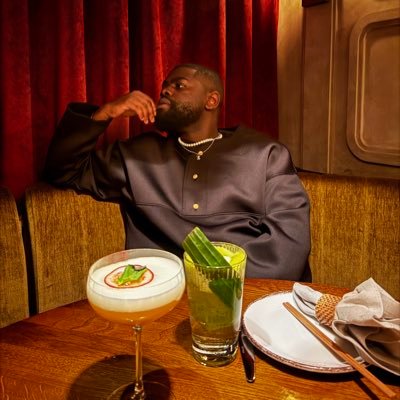 aureloading's profile picture. #Lakeshow @OL