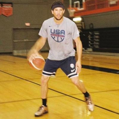 SevenD0ves's profile picture. #BirdGang #SunsUp