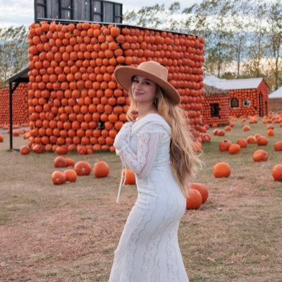 Yasmina00222183's profile picture. ✨Beautiful things Happen when you Distance yourself from Negativity ✨Full of blessings,gratitude &unconditional love ❤️ الحمدلله🙏🏻