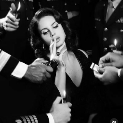 Mavii__Gokyuzu's profile picture. "HüR BiR KADIN"✨