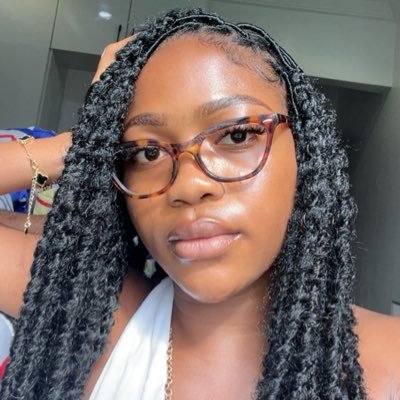 Eliz_xoxo1's profile picture. 