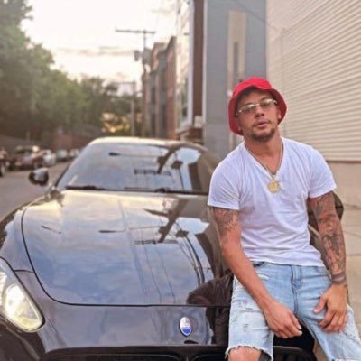 dustinmartnz's profile picture. if you find it in your heart to care for somebody else, you will have succeeded ♒🛐