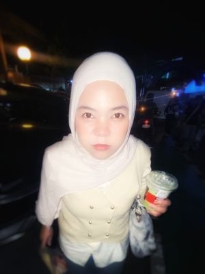 ihateuh4h4's profile picture. mahasiswi semester 5 
(sedang menjalankan tugas matkul metopen yaitu proposal skripsi)
najiss dah hidup berat bener ( lebay )
🌥️‼️