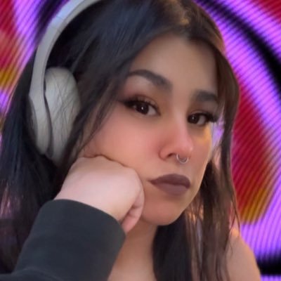 olivyonline's profile picture. 31//kicking my own ass