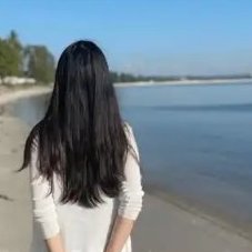 goovvasd's profile picture. 👩‍🦰ウクライナでも北欧でも、多くの風雨を越えてきたけれど、もう前を恐れない。次の目的地は日本。新しい希望と言葉を抱えて歩き出す。日本語の一つ一つの発音が、未来へ続く小さな一歩だと信じている👩