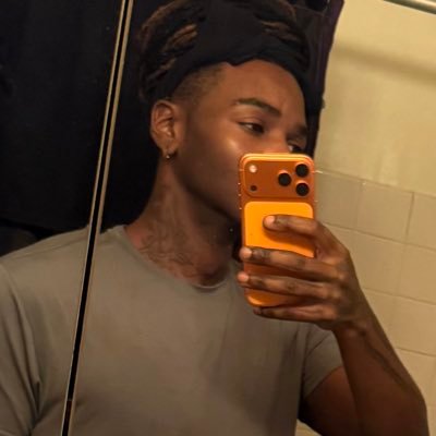 Quezarmar's profile picture. 🪬18+ ♓️ 🌱 A page jus for my * opinions on sh!t, Etc 🎮🕹️ 🎥 🔮 🤜🏿🕳️🌹 NYC✈️CLE,TX