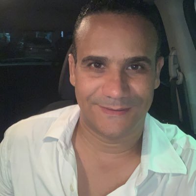 Dark_Linkz's profile picture. El dinero no lo es todo, pero todo se compra con dinero.