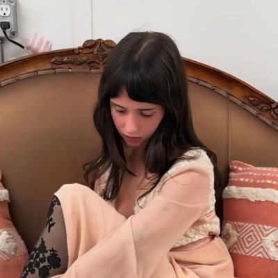 hernameisdepr's profile picture. 