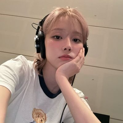 sonchaesung's profile picture. 𝘓𝘦𝘪𝘢 𝘮𝘪𝘯𝘩𝘢 𝘧𝘢𝘯𝘧𝘪𝘤 𝙈𝙞𝙘𝙝𝙖𝙚𝙣𝙜 👇🏼