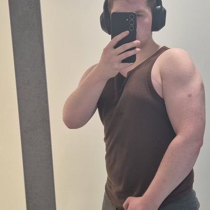 MatthewBro59176's profile picture. 24🏳️‍🌈/Aspiring twunk/ Massive geek /Music nerd/ Partnered👬