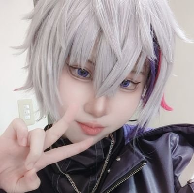 sira_hima's profile picture. (旧 シラタマヒマ)
主にコスプレをだします！！ /中国地方/18↓/アニメ好き（大好き）/お迎え慎重です/
♡@VxUco♡👈 私の愛方(相方)!! 
 鍵垢➝@naru_uraaka_01
      https://t.co/R0bzjTxeg2