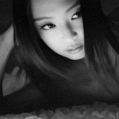 rvbylav's profile picture. @jennierubyjane