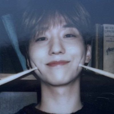 yotoriss's profile picture. gunil, guitarras e piadas