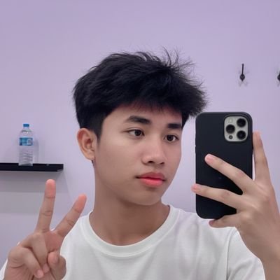 chau154960's profile picture. 