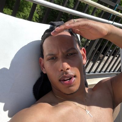 joshuavni's profile picture. Fashion & Art Enthusiast | Nursing Student