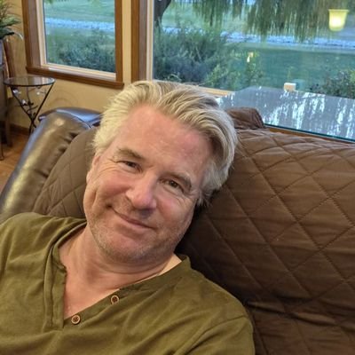 toddotto's profile picture. The comedy is only for myself  ******  Enter My DM At Your Own Risk   *****  The answer is ALWAYS somewhere in the middle. Deserves got nothing to do with it