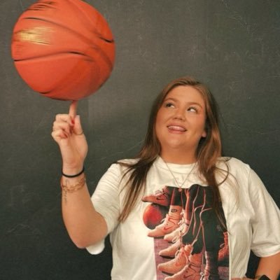 mfaith_aep's profile picture. drinking coffee somewhere | available for freelance 📸🎥 | formerly @DukeAthletics @TCU_Athletics @CFBPlayoff | TCU alum | proud latina