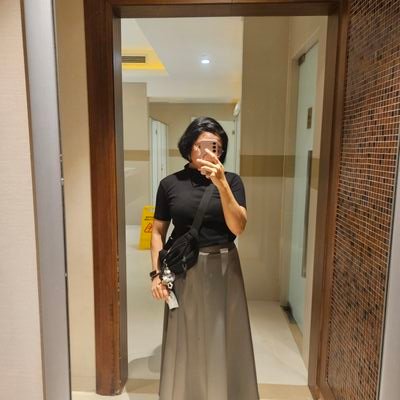 wigglytiddy_'s profile picture. f31 • femdom • introduce yourself properly to get my attention