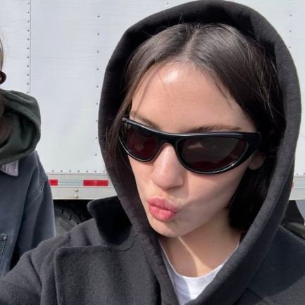 florklores's profile picture. 