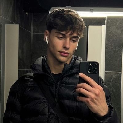 Hdon26's profile picture. optimist 
IT U_GS
I like you more than I like myself 💙
Line : https://t.co/Wcyl76RwxF