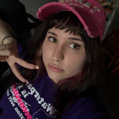 doubledarelover's profile picture. 