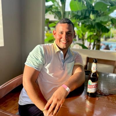 rogerfranreyes's profile picture. Economista 📉🏢💱
🇳🇮🇨🇺