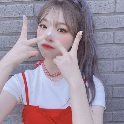 yejihyeu's profile picture. loona twice fromis_9 izone | 네가 좋아 beauty of it all 💟 | priv: @yuqiangelbaby