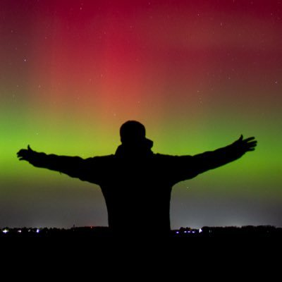 ILWXTorSpotter's profile picture. I like storms and fishing | mainly inactive but posts from time to time