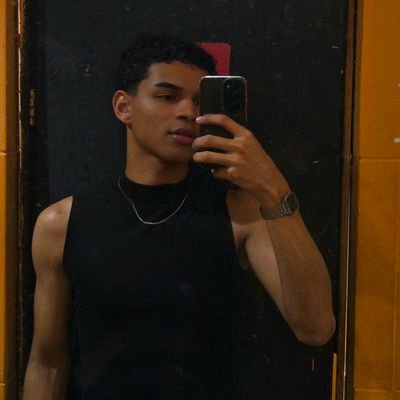 Alvarenga_fr's profile picture. 👑🇧🇷