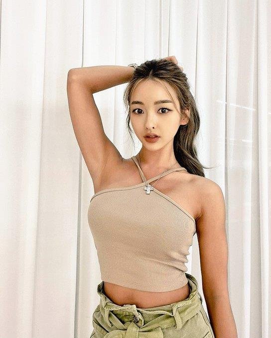 iagausbw's profile picture. 42歳/未婚の独身/ヨガ教室の先生です/まだ私でもチャンスあれば会いたいです