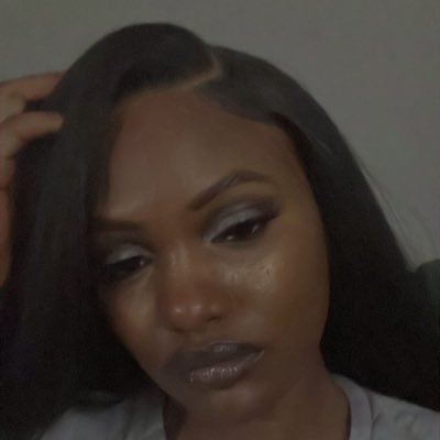 rereroster's profile picture. PAID but still PAY ME 🦊 #ASexual 🤪