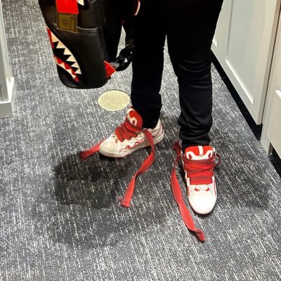 cantgobaccbroke's profile picture. 