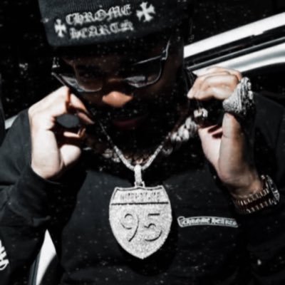 MarloDot's profile picture. …….. المختار 👳🏾‍♂️🇭🇹