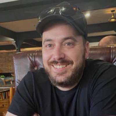 themrcha's profile picture. 🔮palantir long since DPO🐂chess enthusiast ♟️kiwi 🇳🇿