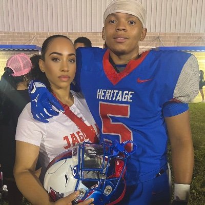 RobinsonCr6521's profile picture. Mom on a Mission: Supporting my son's high school football career and his ultimate goal to play in college. ~ Faith,Family, Football. 🏈 check out my Bio